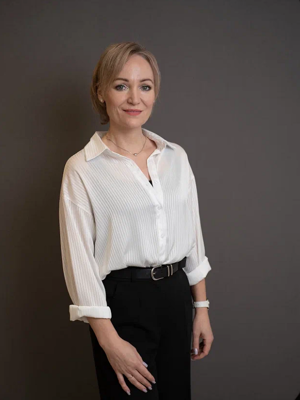 Дворник Елена Сергеевна.