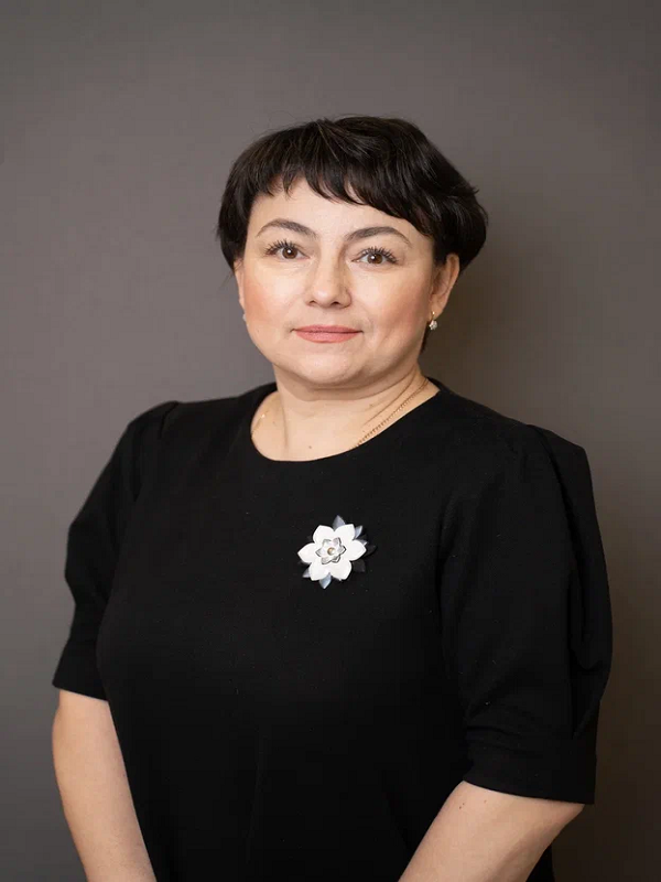 Корниенко Эльмира Раисовна.